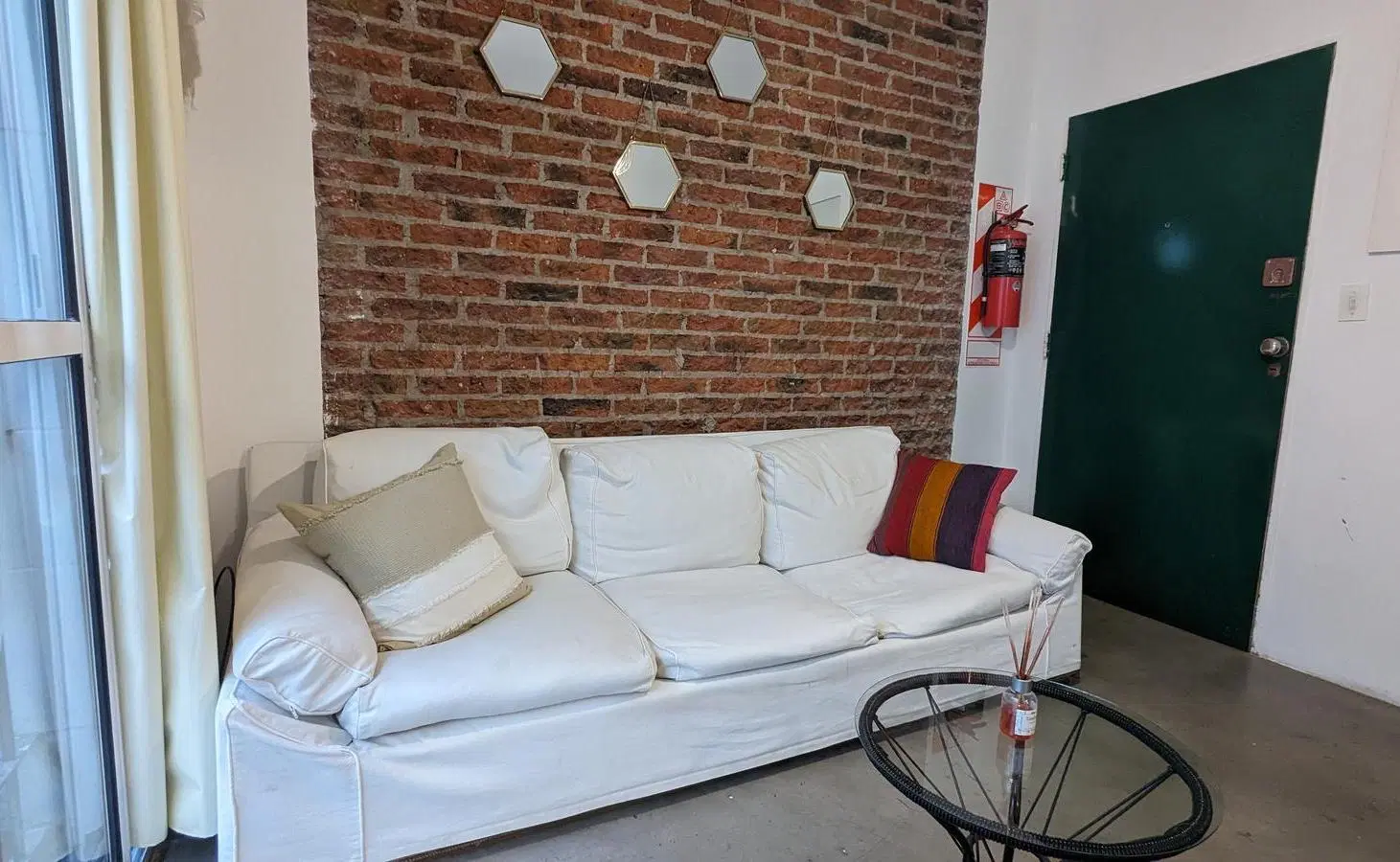 Departamento con patio ideal inversion o vivienda 3