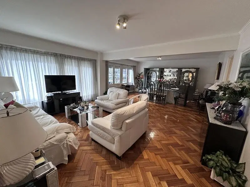 Departamento en venta de 4 habitaciones en Recoleta 2