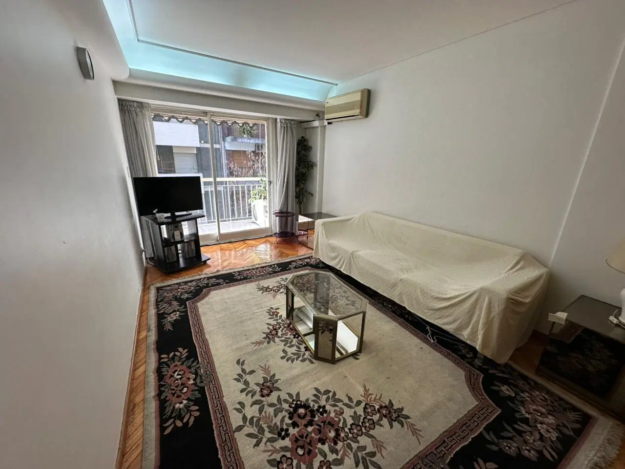 Departamento en Venta de 3 dormitorios, cochera, dependencia en Recoleta 2