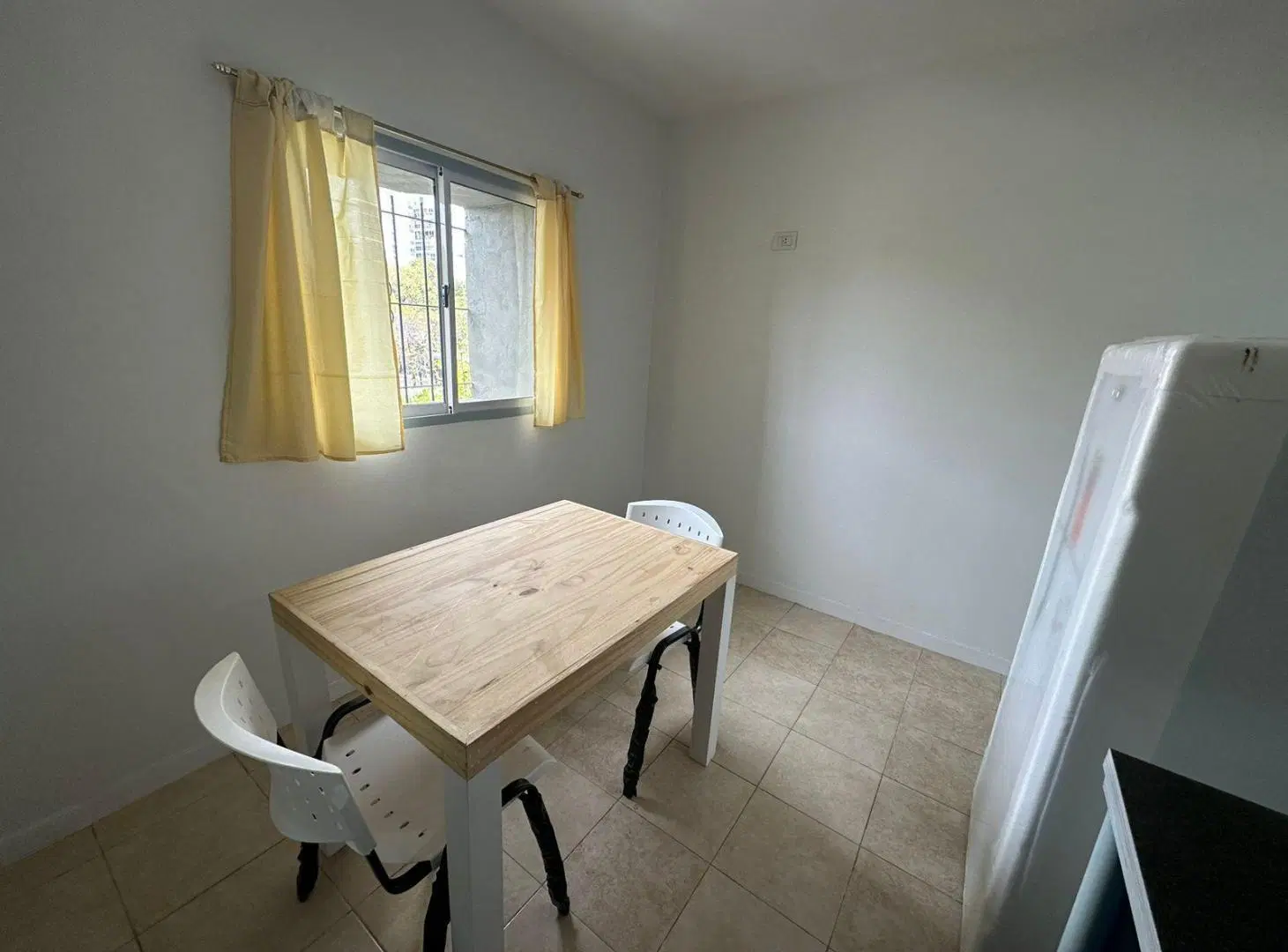 Departamento frente a Plaza Miserere, ideal estudiantes 1