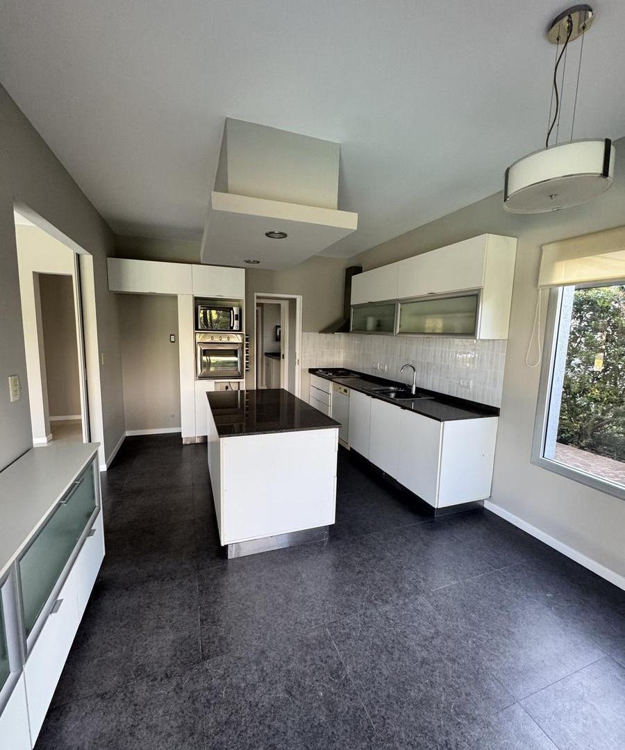 Foto de Casa en alquiler de 3 dormitorios playroom en Los Alisos. Nordelta, imagen 1