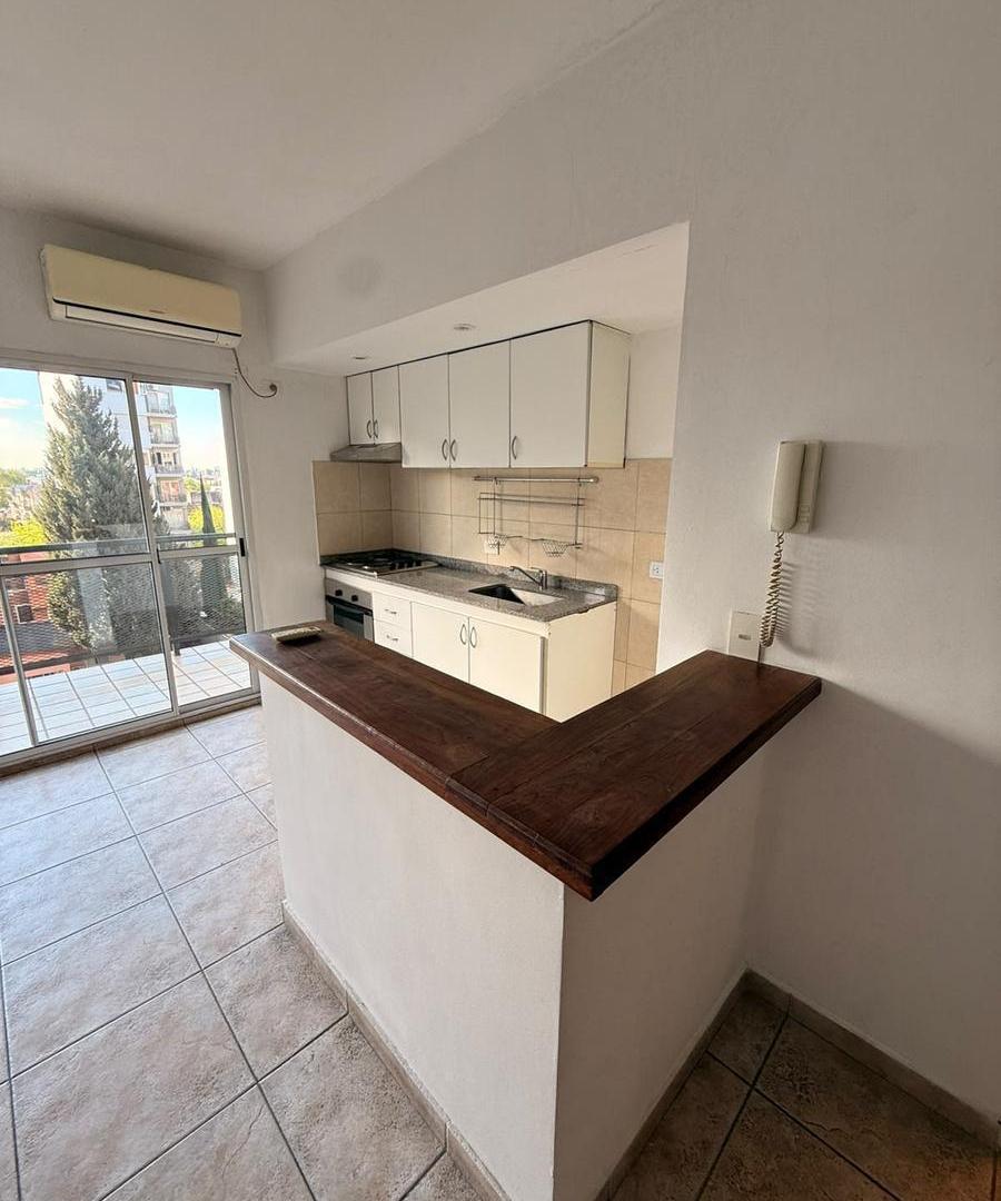 Foto de Se alquila monoambiente sin muebles en Villa Urquiza, imagen 3