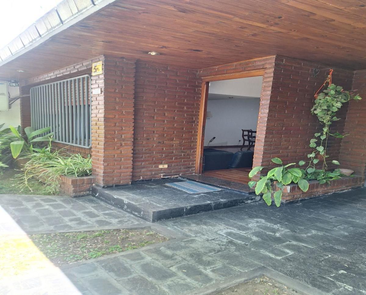 Casa 5 Ambientes Pileta Quincho Cocheras! 4