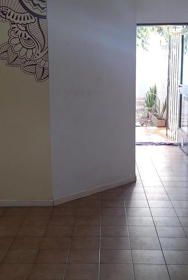 Foto de 2 AMBIENTES CON JARDIN !!! BAÑO COMPLETO, imagen 5