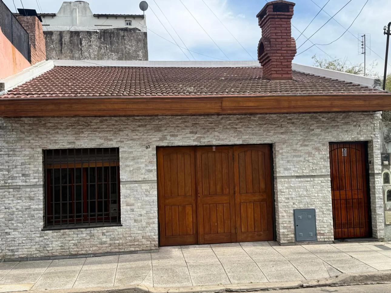 Foto de CASA EN LOTE PROPIO MUY BUEN ESTADO, imagen 2