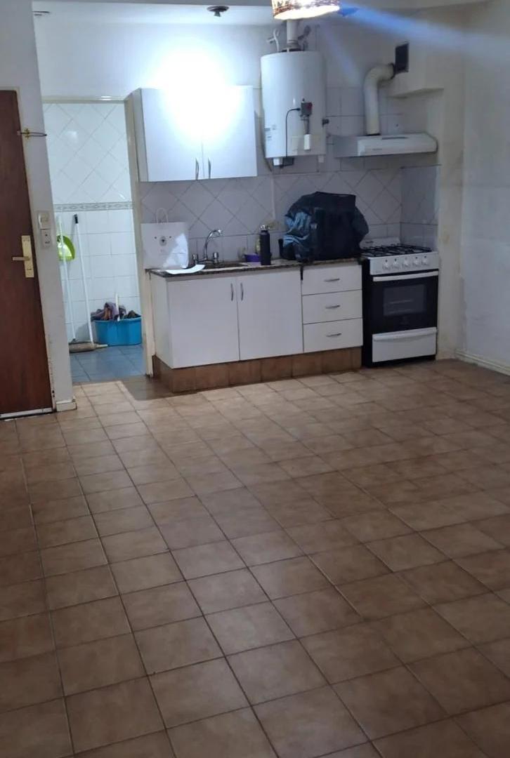 Foto de 2 AMBIENTES CON JARDIN !!! BAÑO COMPLETO, imagen 4