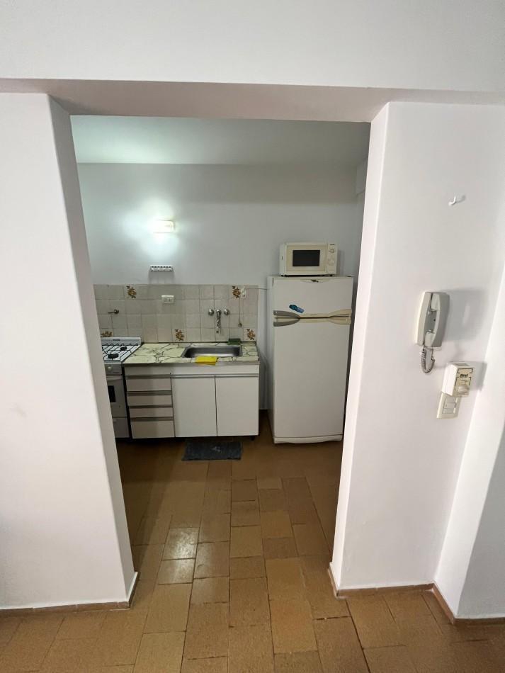 Departamento 2 Amb. con Balcon y Cochera 3