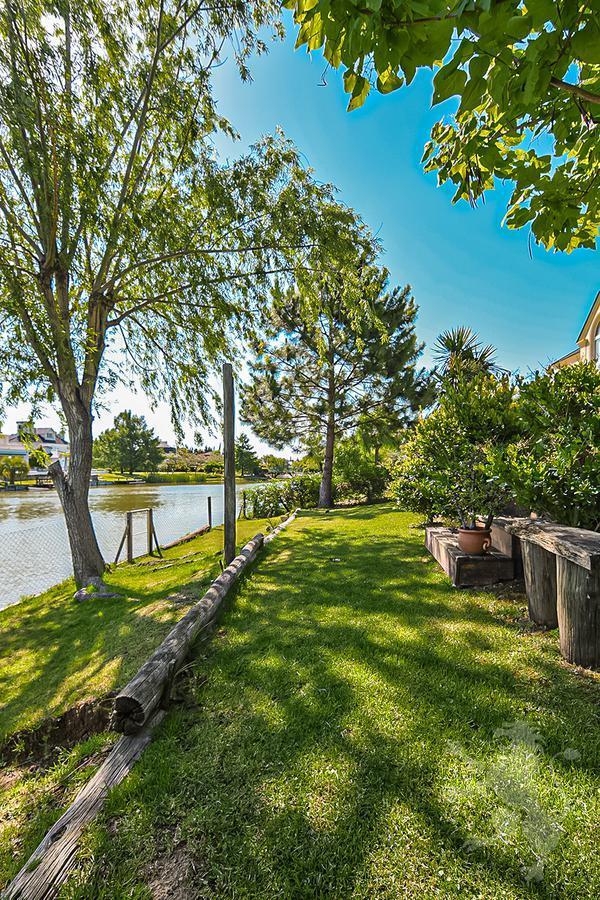 Excelente Casa en Barrio Las Glorietas - Nordelta - Piscina Al Lago - Parrilla - 2 Cocheras 5