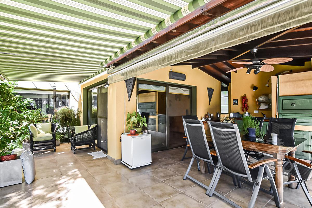 Excelente Casa en Barrio Las Glorietas - Nordelta - Piscina Al Lago - Parrilla - 2 Cocheras 1