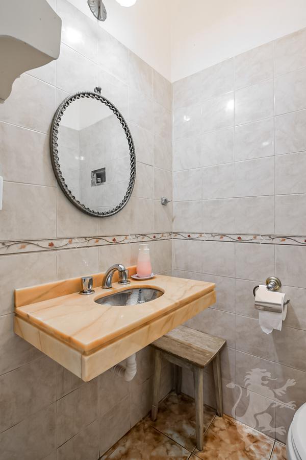 Hermosa Casa de 7 Ambientes - Suite - Jardin - Playroom - Belgrano R 2