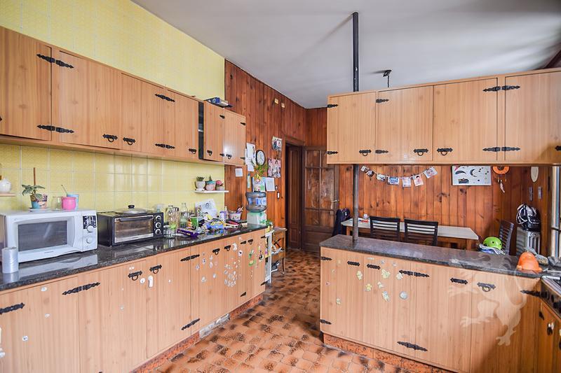 Imponente Casona con Amplio Jardín - 4 Dorm. - Cocheras Cubiertas - Coghlan 4