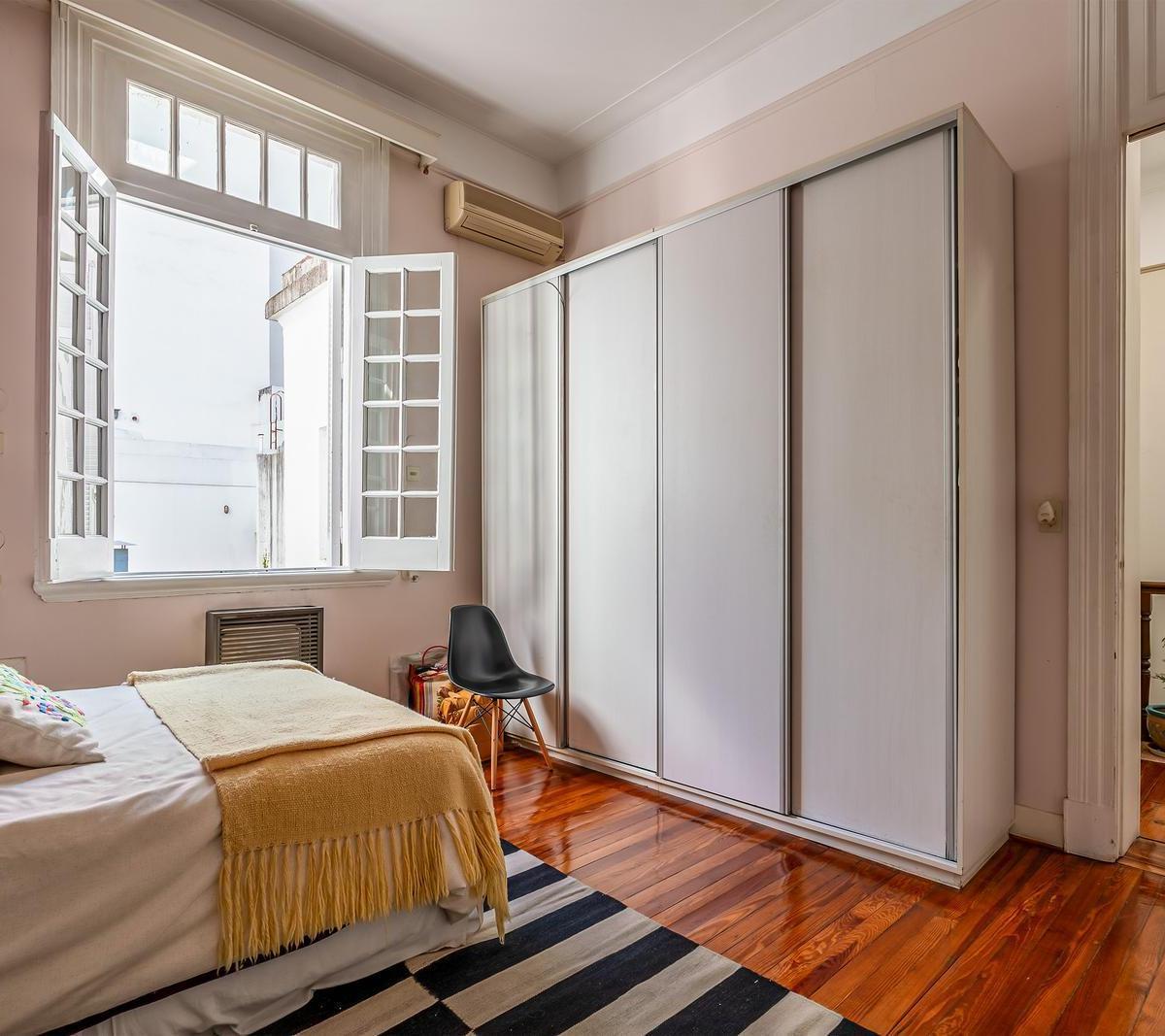 Excelente Casa de Estilo - Venta - 6 Amb - Suite - Patio - Parrilla - Belgrano R 4