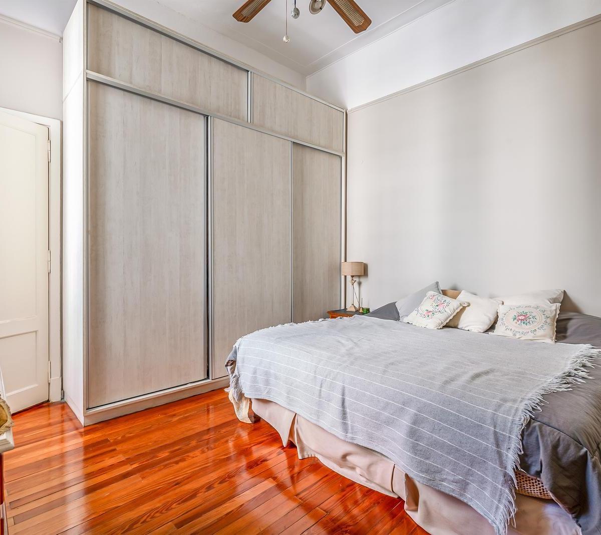 Excelente Casa de Estilo - Venta - 6 Amb - Suite - Patio - Parrilla - Belgrano R 4