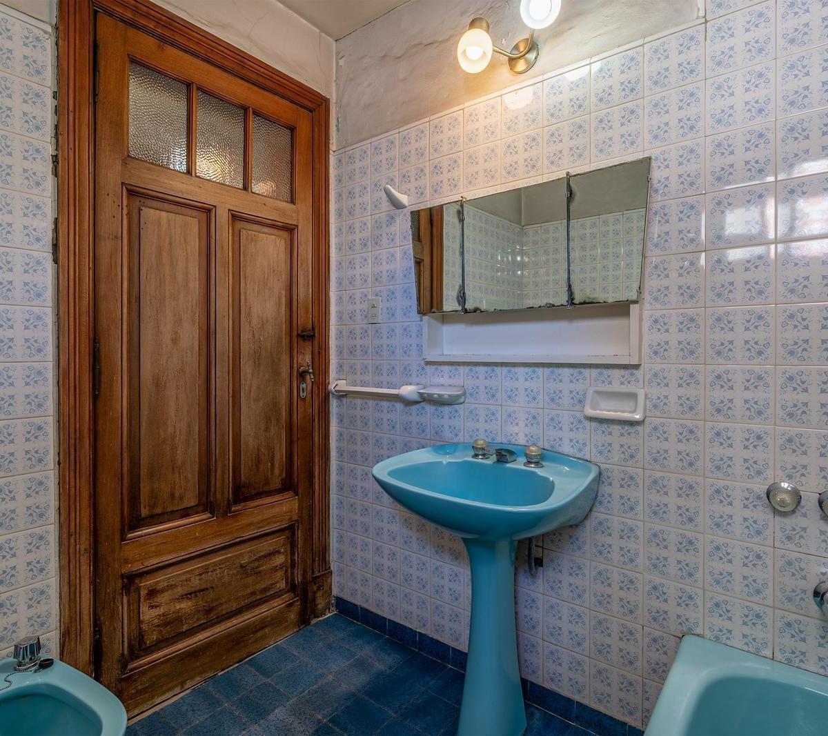 Hermosa Casa de Estilo - Venta - 6 Amb - Jardin - Garage - Suite - Coghlan 3