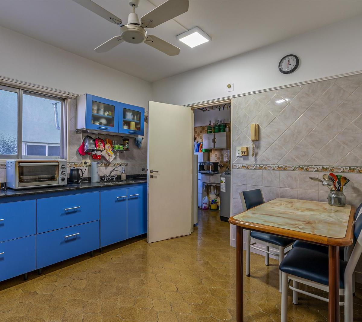 Excelente Semipiso - Venta - 5 Amb - 2 Balcones - Cochera - Villa del Parque 4
