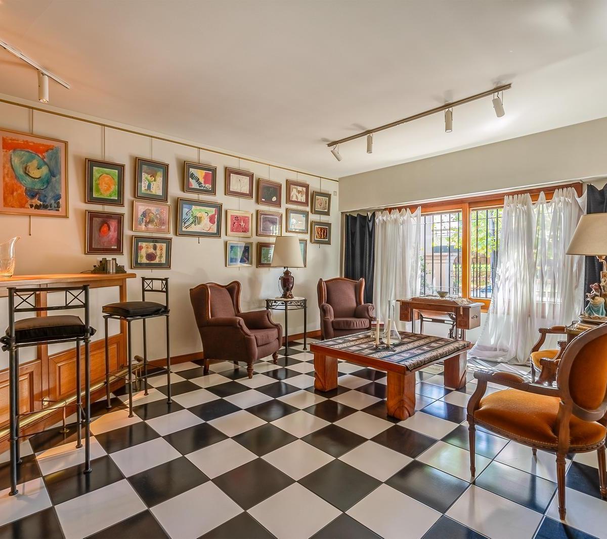 Espectacular Casa - Venta - 6 Amb - 2 Suites - 3 Cocheras - Jardin - Parrilla - Belgrano R 3