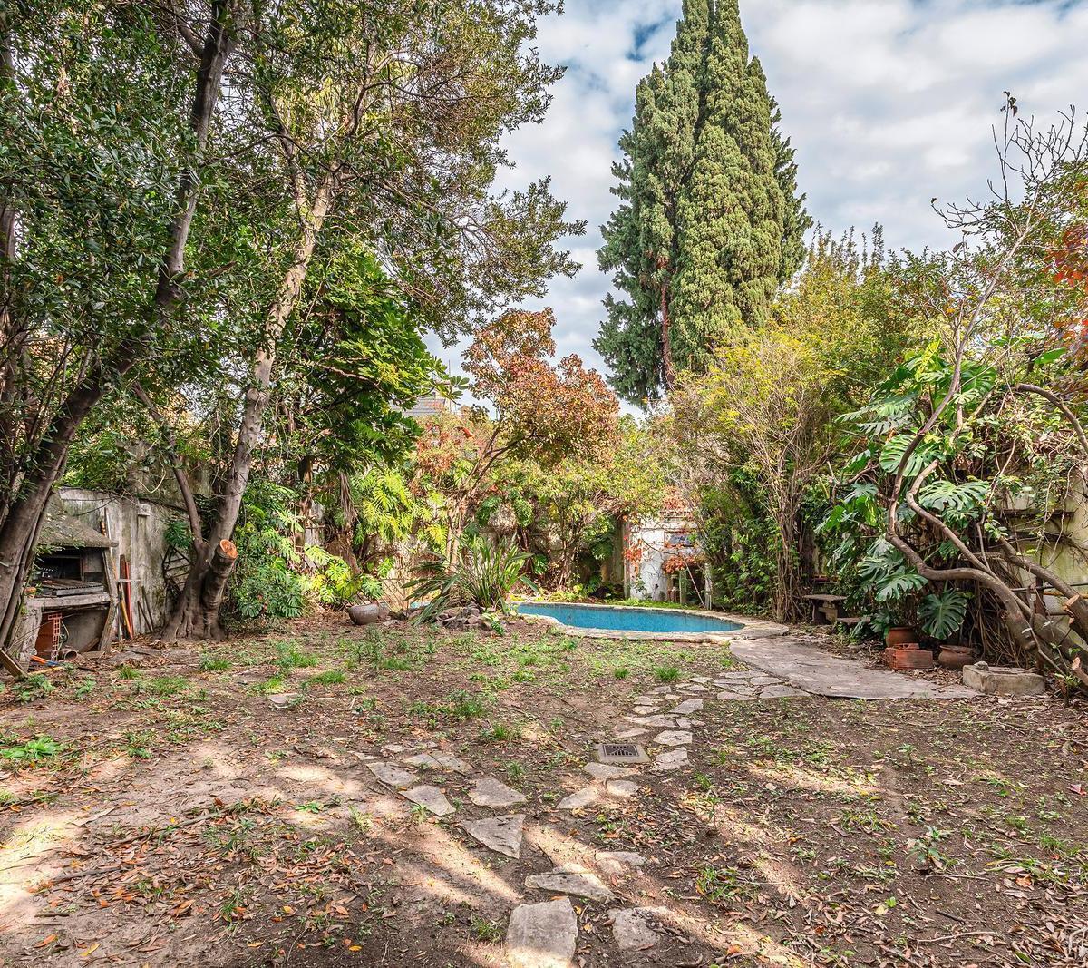 Excelente Casa - Venta - 8 Amb - Jardin - Piscina - Cocheras - Belgrano R 1