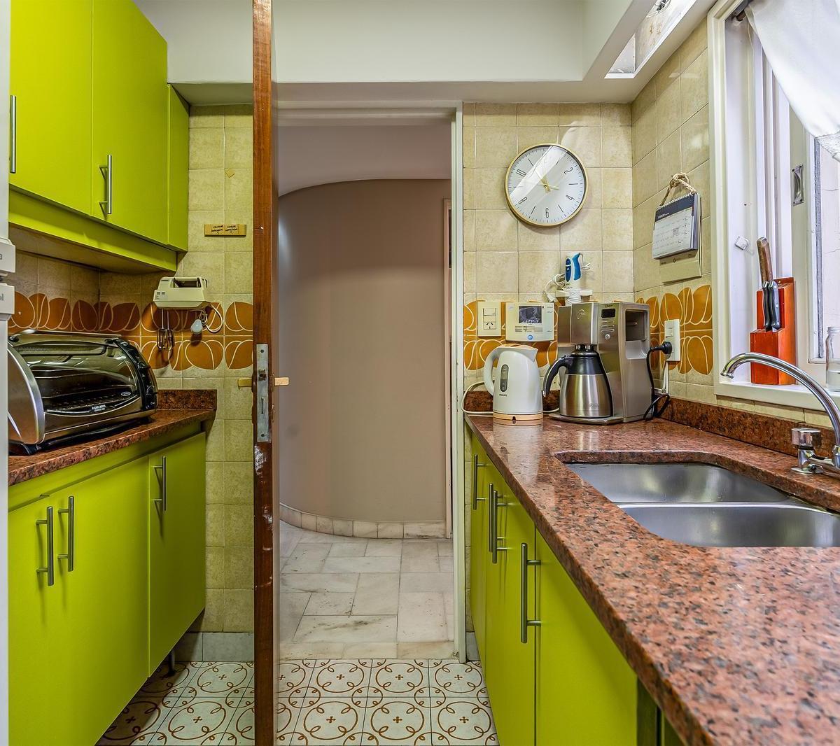 Excelente Piso - Venta - 6 Amb - 2 Balcones - Cochera - Frente - Flores Norte 3