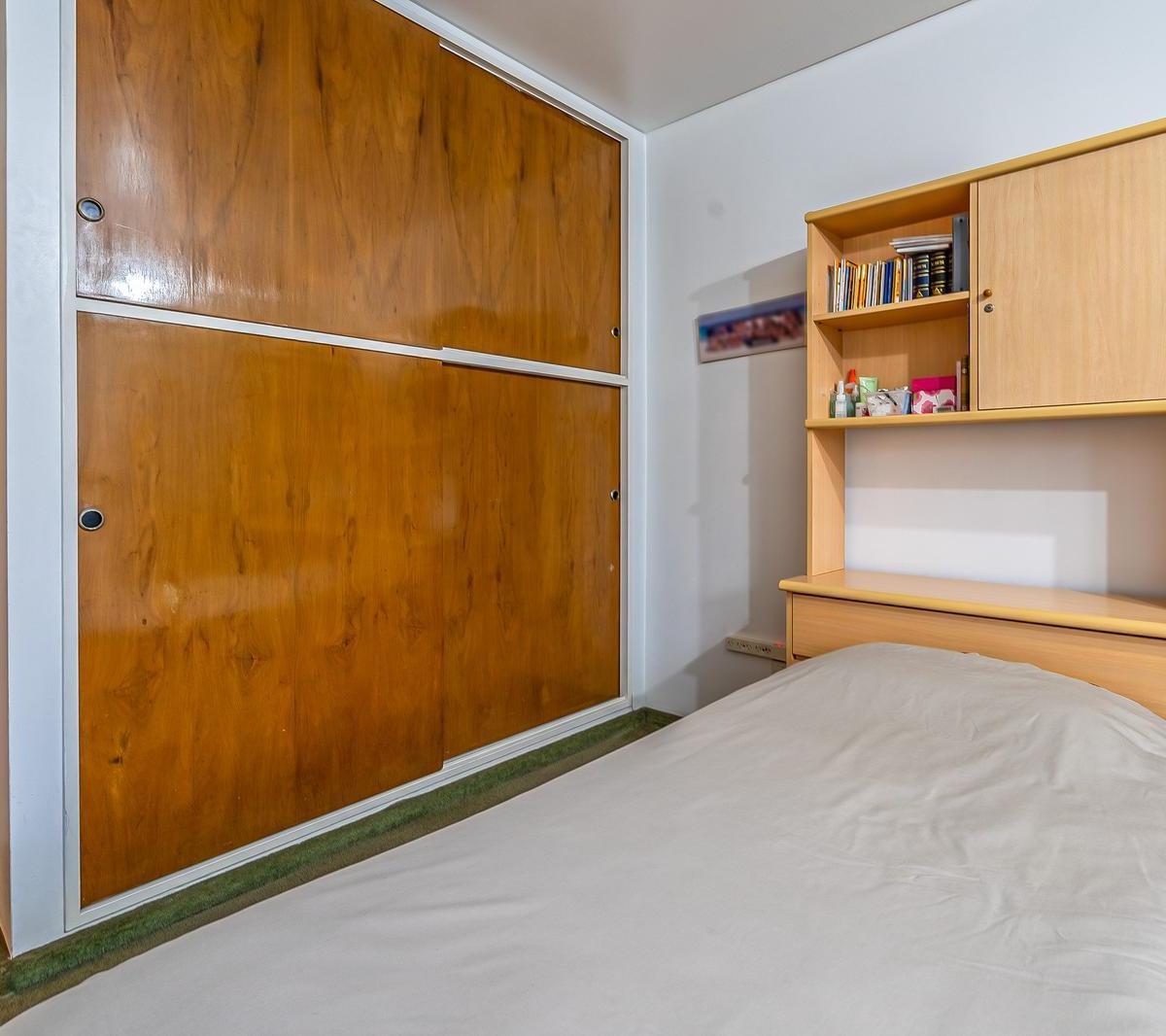 Excelente Piso - Venta - 6 Amb - 2 Balcones - Cochera - Frente - Flores Norte 5