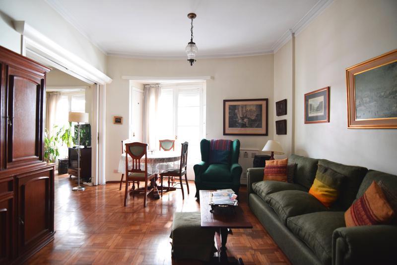 Excelente Piso - 6 Ambientes - Balcón - Frente - en El Corazón de Recoleta 4