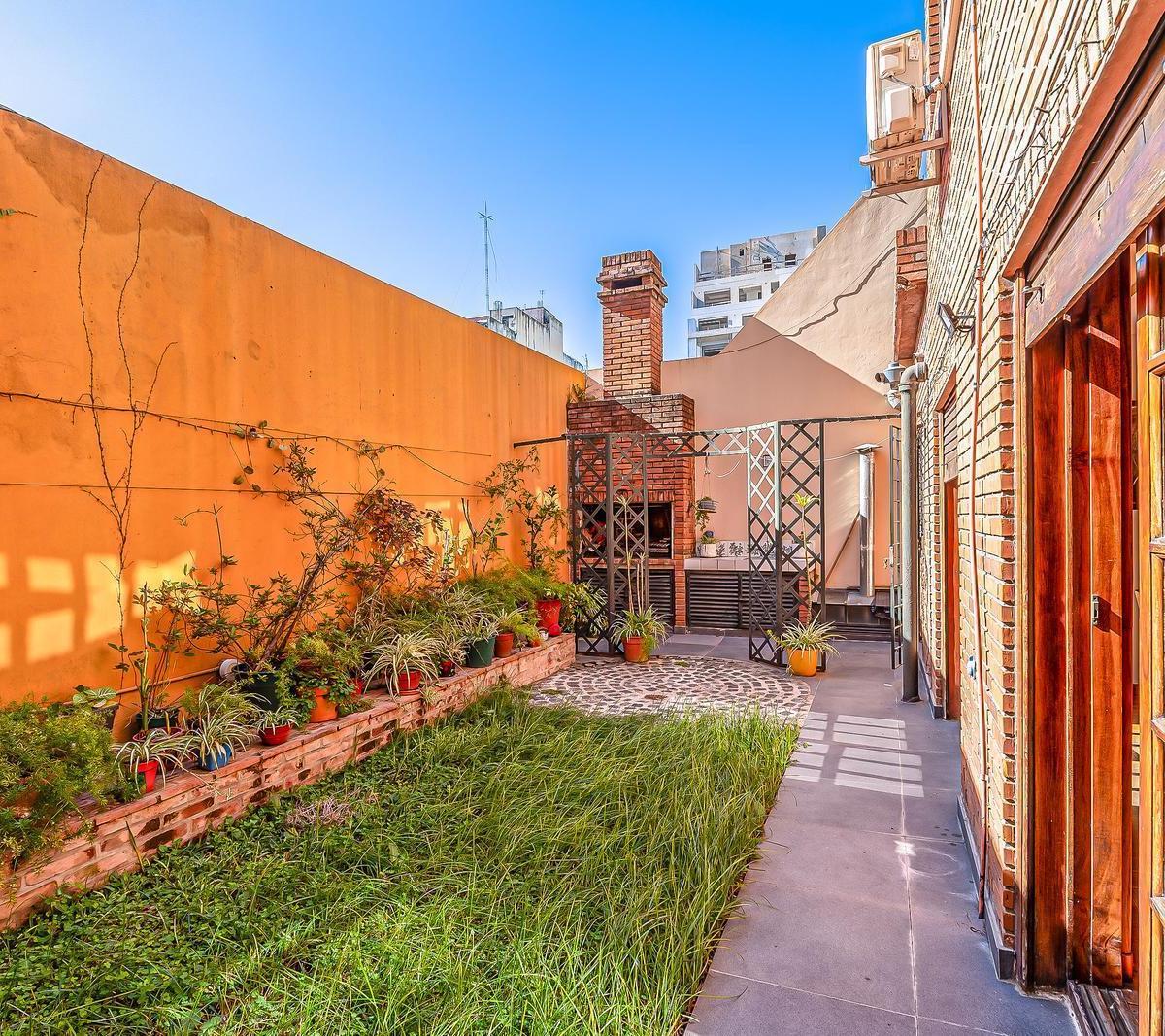 Triplex - Venta - 6 Amb - Suite - Patio - Cocheras - Coghlan 3