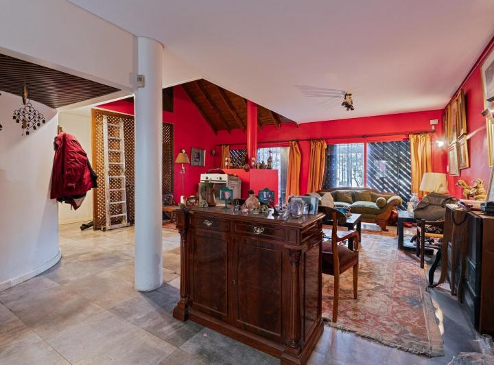 CASA - VENTA - 5 AMBIENTES - SUITE - JARDÍN - PILETA - COCHERA - COLEGIALES 5