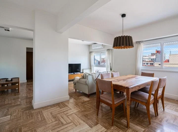 DEPARTAMENTO - VENTA - 4 AMBIENTES - DOBLE VISTA LATERAL/FRENTE - COGHLAN 3