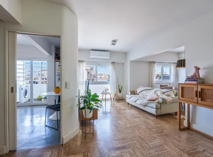 DEPARTAMENTO - VENTA - 4 AMBIENTES - DOBLE VISTA LATERAL/FRENTE - COGHLAN 5