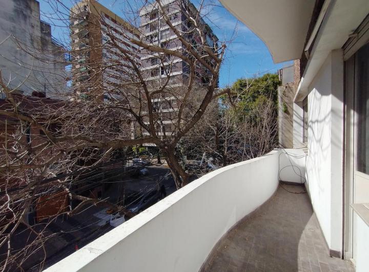 ALQUILER DEPTO. 3 AMB - MUY LUMINOSO - ESCRITORIO - 2 PISO AL FRENTE - BALCON - BELGRANO R 2