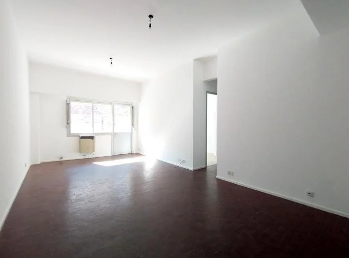 ALQUILER DEPTO. 3 AMB - MUY LUMINOSO - ESCRITORIO - 2 PISO AL FRENTE - BALCON - BELGRANO R 5