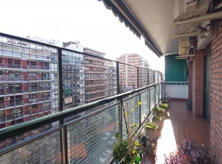 ALQUILER SEMIPISO DE 4 AMB PISO 8 - DEPENDENCIA - COCHERA FIJA - BALCON AL FRENTE - BELGRANO 5