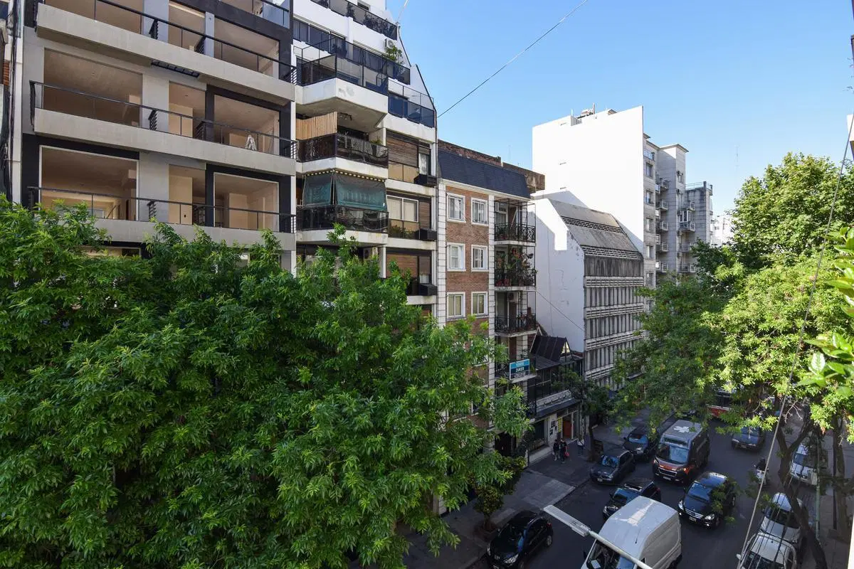 HERMOSO Y LUMINOSO DEPARTAMENTO - 4 AMBIENTES - BALCÓN CORRIDO - ESCRITORIO - DEPENDENCIA - BELGRANO 2