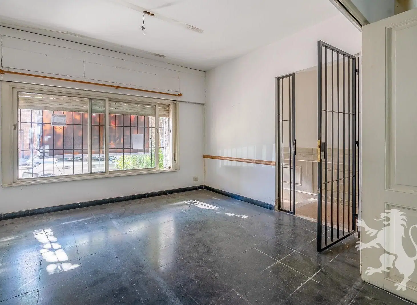 CASA A REFACCIONAR - VENTA - 6 AMBIENTES - TERRAZA - PATIO - COLEGIALES 3