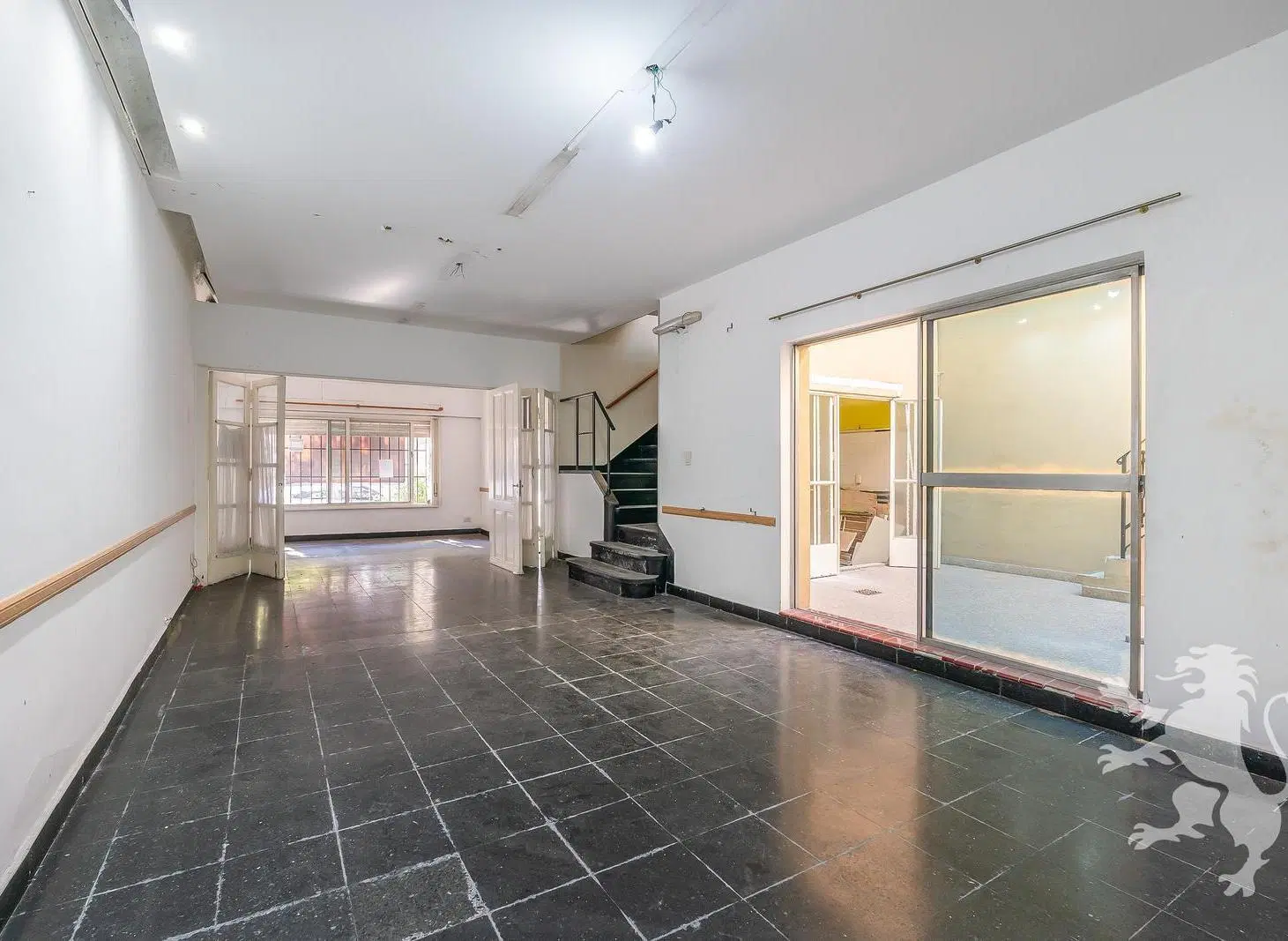 CASA A REFACCIONAR - VENTA - 6 AMBIENTES - TERRAZA - PATIO - COLEGIALES 2