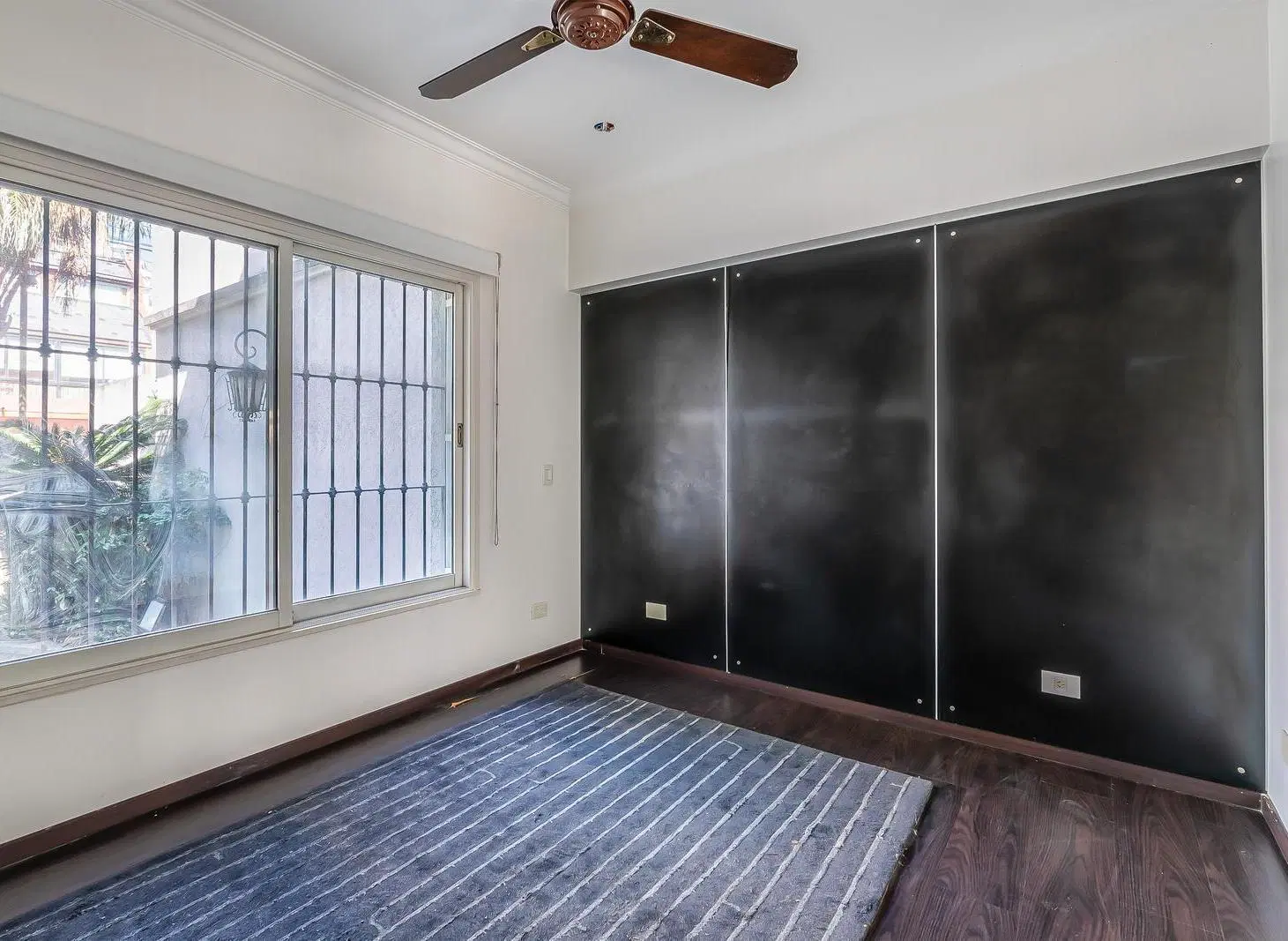 CASA - VENTA - 8 AMB - 4 COCHERAS - JARDIN - PISCINA  - BELGRANO R 3