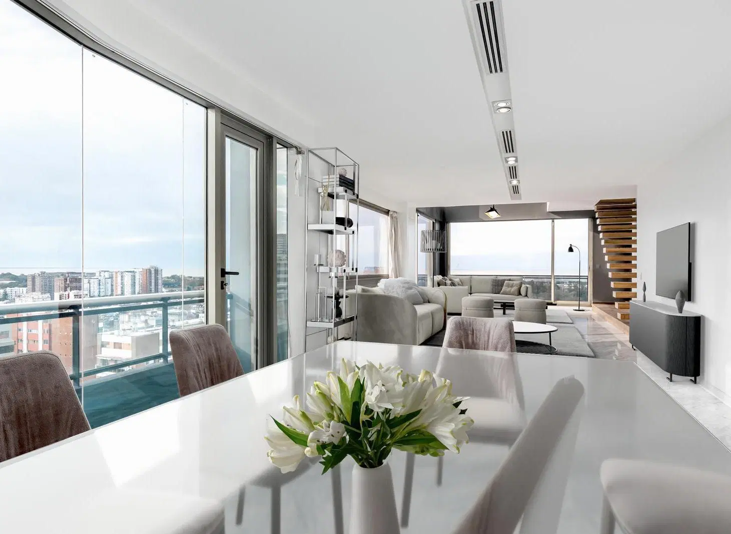 TRIPLEX - 4 AMB - MASTER SUITE - TERRAZA - PISCINA - QUINCHO - COCHERA - BELGRANO CHICO 2