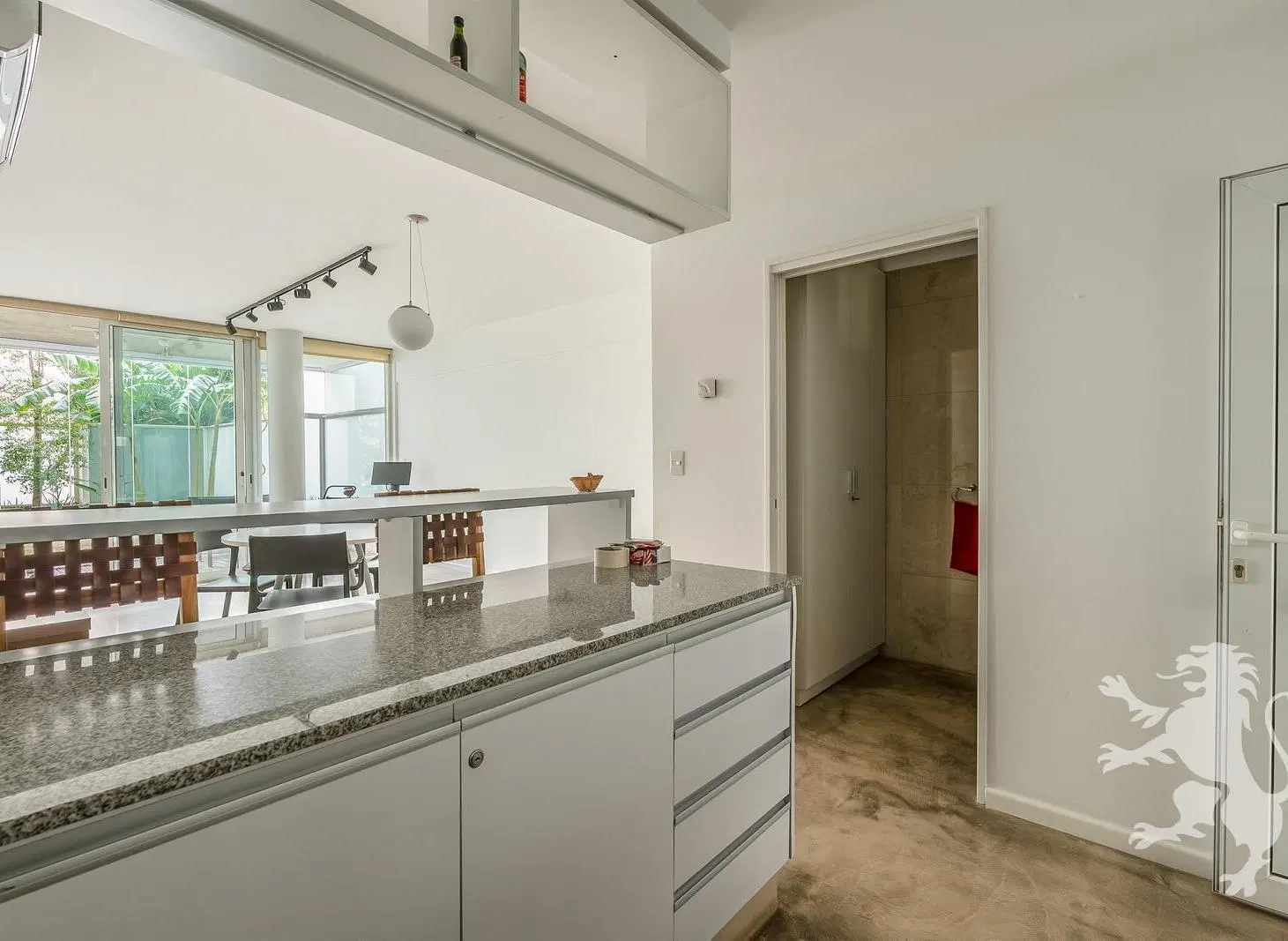 DEPARTAMENTO - VENTA - 2 AMBIENTES - JARDIN CON PARRILLA - COCHERA - COLEGIALES 5