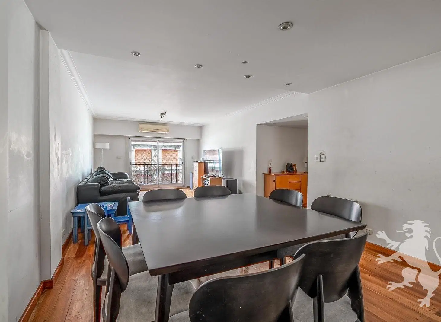 LUMINOSO DEPARTAMENTO REFACCIONADO - VENTA - 4 AMBIENTES - COCHERA FIJA - VILLA URQUIZA 2