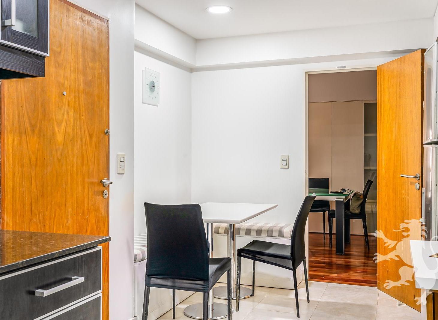 EXCELENTE SEMIPISO - VENTA - 4 AMBIENTES - BALCÓN - COCHERA - LAS CAÑITAS