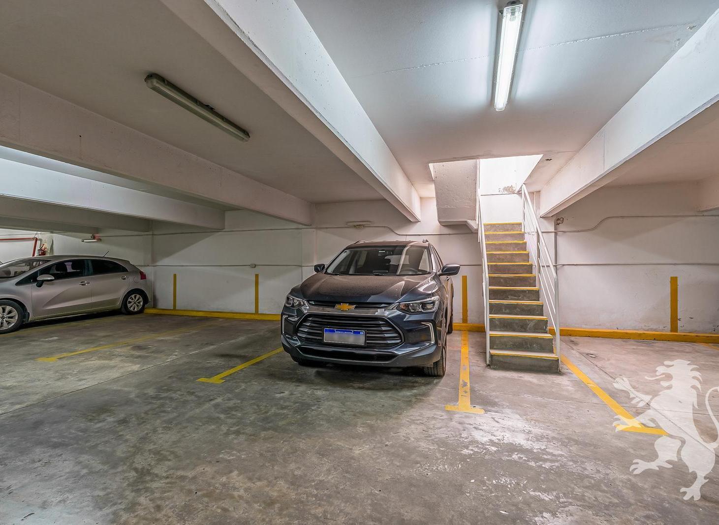 EXCELENTE SEMIPISO - VENTA - 4 AMBIENTES - BALCÓN - COCHERA - LAS CAÑITAS