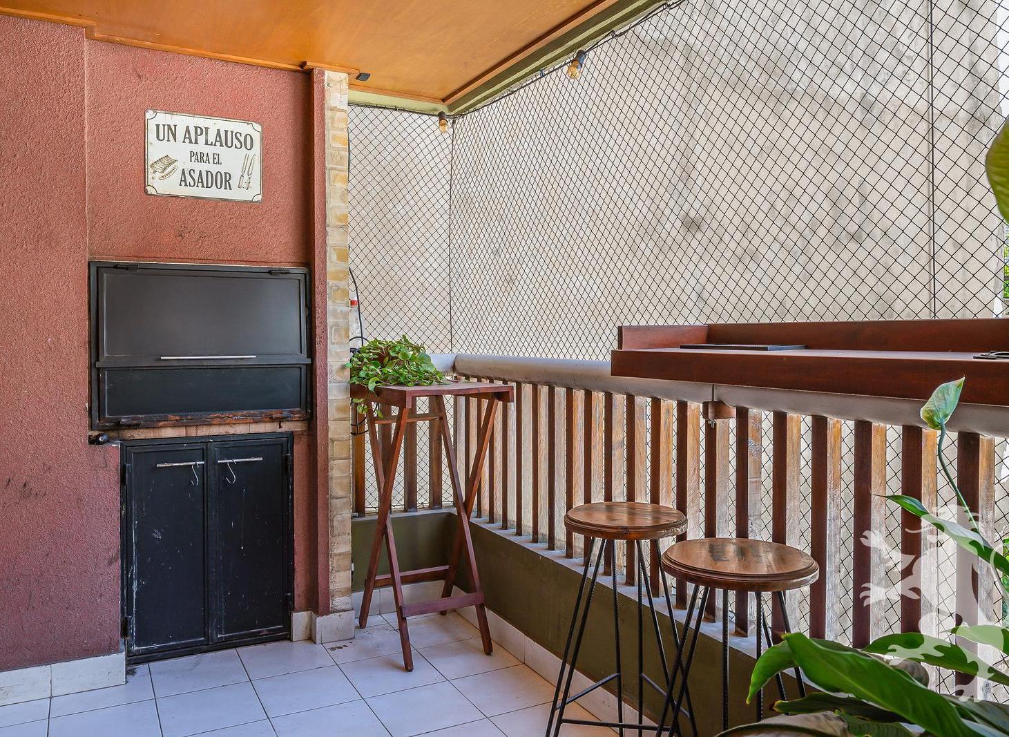 EXCELENTE SEMIPISO - VENTA - 4 AMBIENTES - BALCÓN - COCHERA - LAS CAÑITAS