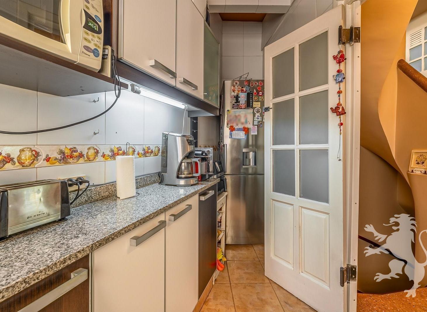 HERMOSO PH - VENTA - 4 AMBIENTES - TERRAZA - QUINCHO - VILLA ORTUZAR