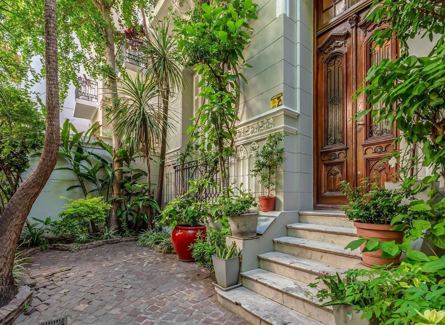 EXCELENTE CASA DE ESTILO - VENTA - 6 AMB - SUITE - PATIO - PARRILLA - BELGRANO R 2