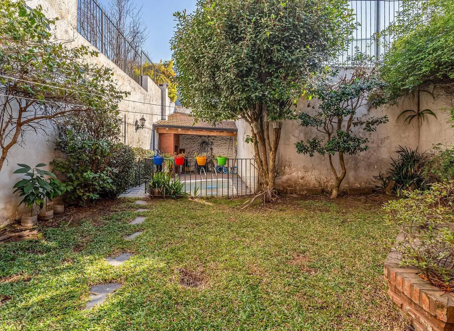 CASA - VENTA - 5 AMB - JARDÍN - SUITE - COCHERA - PISCINA - PARRILLA - COGHLAN 4