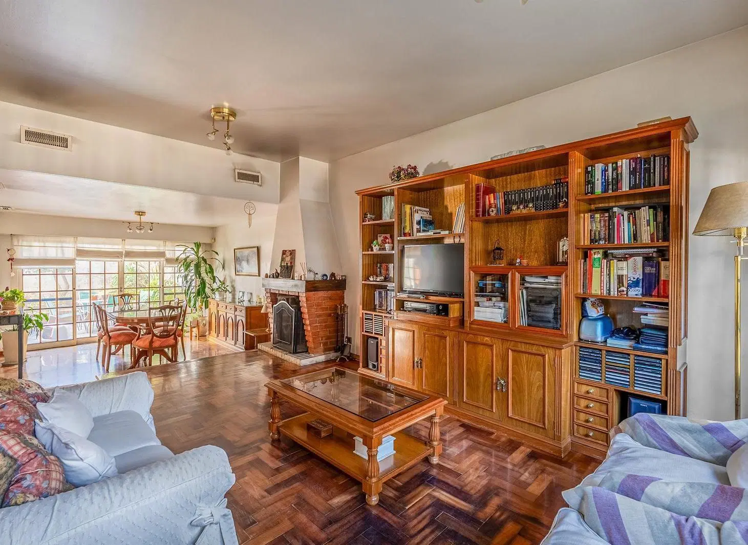 CASA - VENTA - 5 AMB - JARDÍN - SUITE - COCHERA - PISCINA - PARRILLA - COGHLAN 5