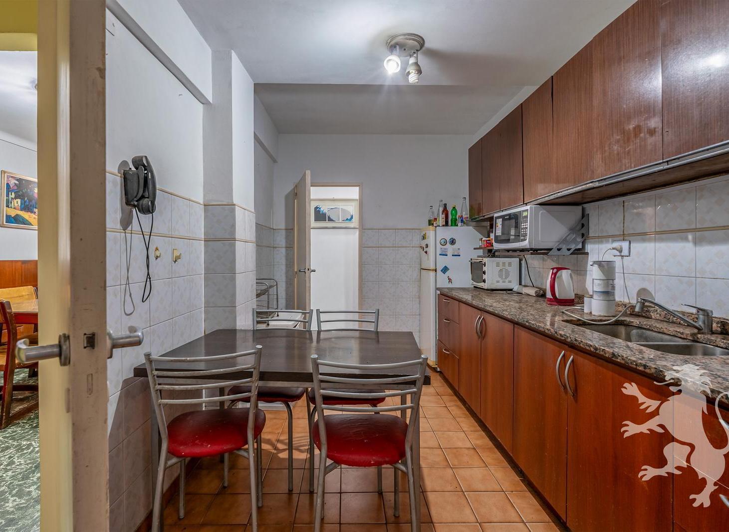 Foto de DEPARTAMENTO - VENTA - 4 AMBIENTES - AL FRENTE - ESPACIO GUARDACOCHES, imagen 4