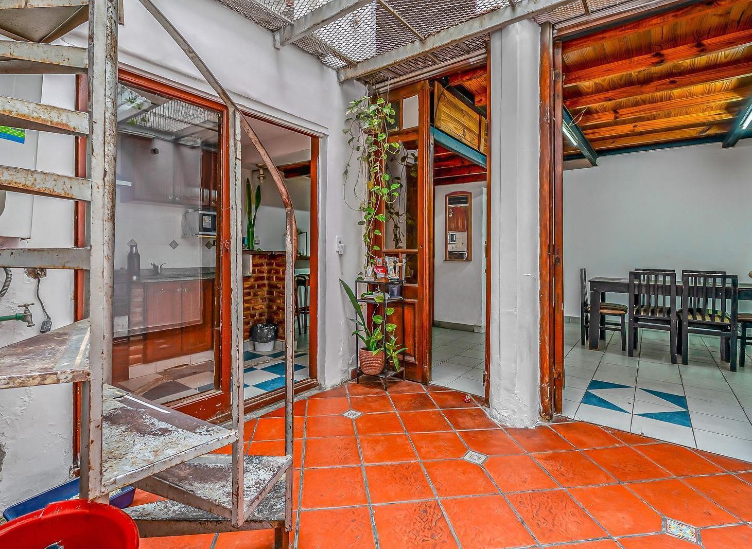 PH - VENTA - 4 AMBIENTES - PATIO - TERRAZA - ALMAGRO