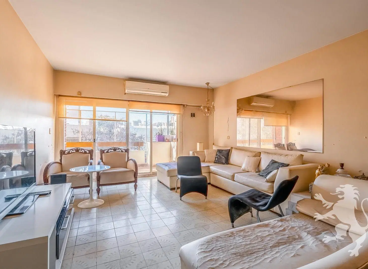 SEMIPISO A REFACCIONAR - VENTA - 3 AMBIENTES CON DEPENDENCIA - BELGRANO R 3