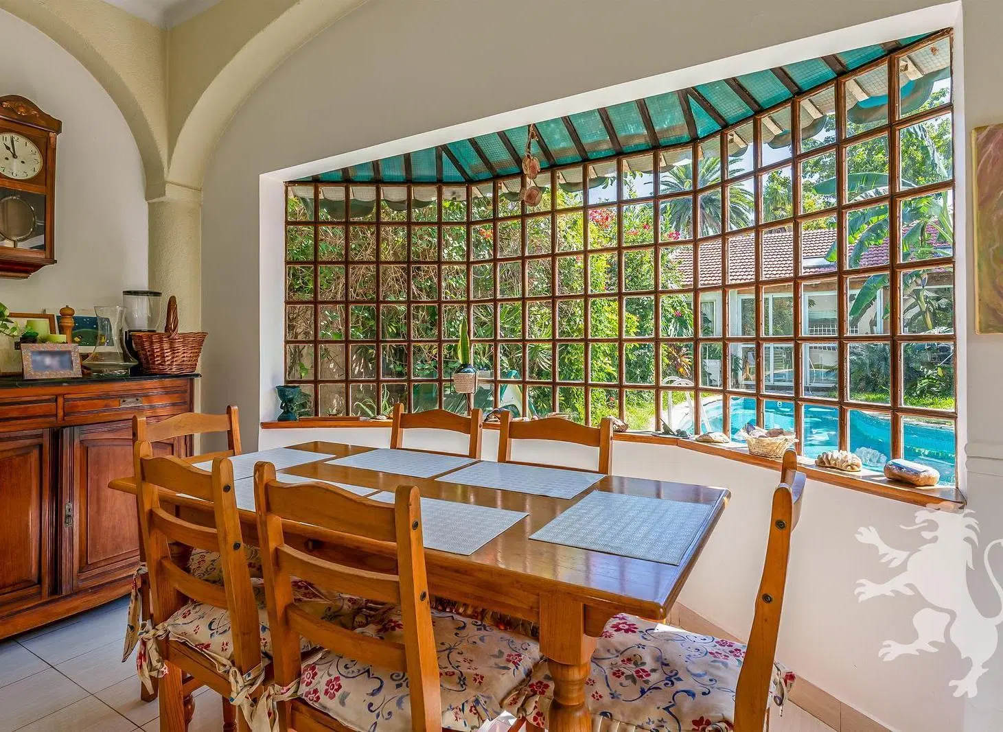 CASA - VENTA - 5 AMBIENTES - PISCINA - QUINCHO - SUITE - GARAGE - BELGRANO R 8