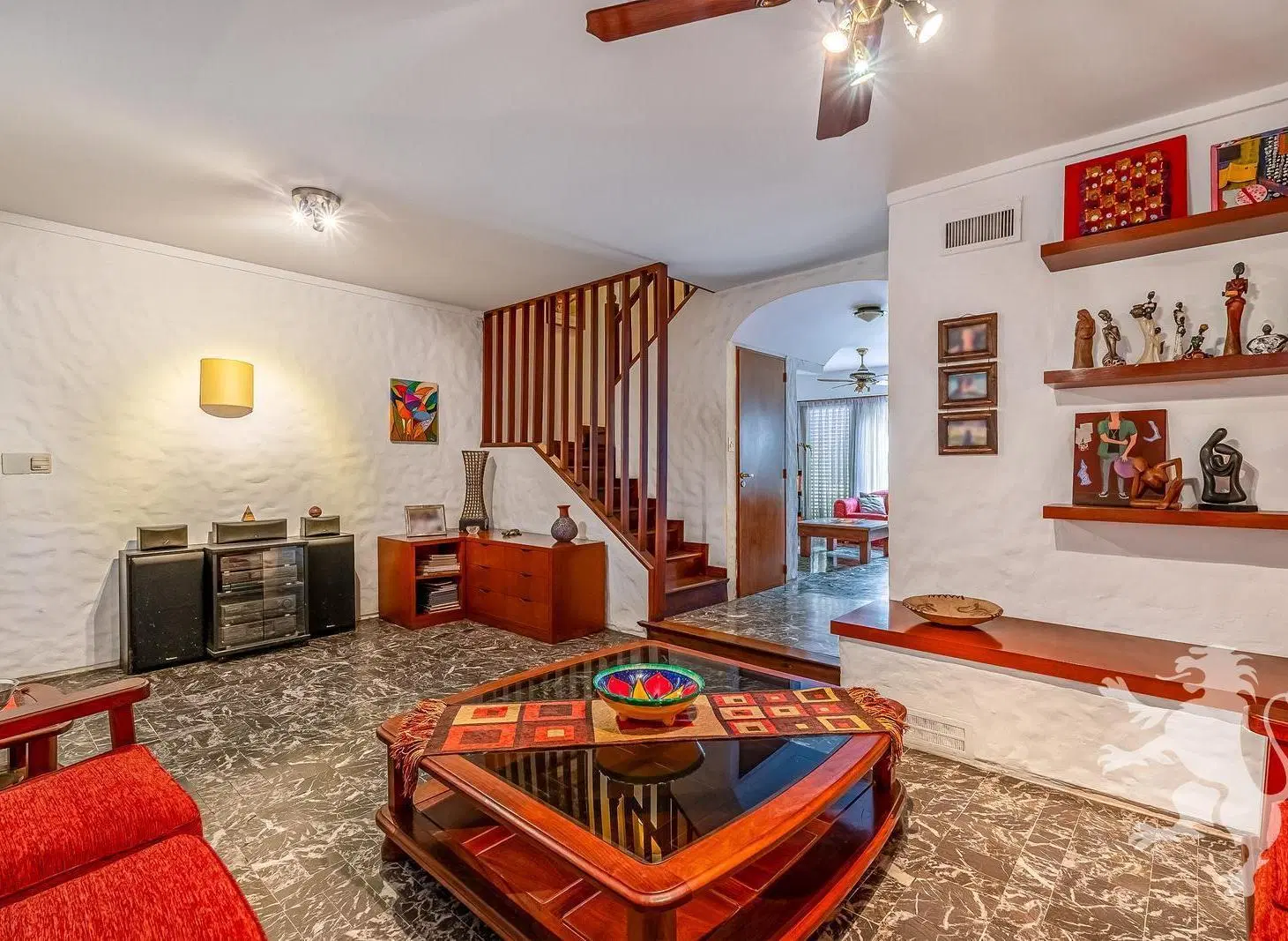 CASA - VENTA - 8 AMBIENTES - QUINCHO - JARDIN - APTO CREDITO - COLEGIALES 4